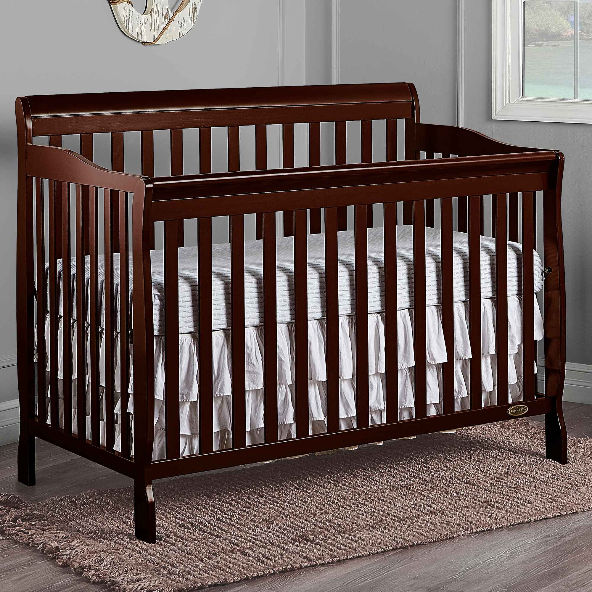 660_E_Crib_Zoom_RoomScene2